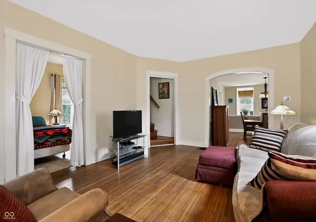 5th image of 5875 Dewey Ave, Indianapolis, IN 46219 | MLS# 22121790