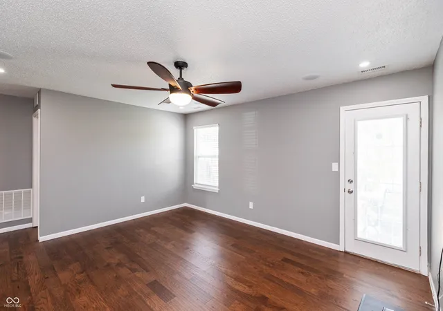 5th image of 6714 Larkwood Ct, Indianapolis, IN 46241 | MLS# 22121794