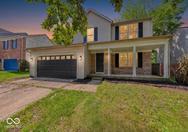 1st image of 2042 Thousand Oaks Blvd, Indianapolis, IN 46214 | MLS# 22121799