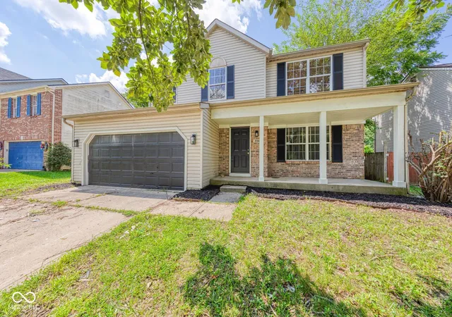 2nd image of 2042 Thousand Oaks Blvd, Indianapolis, IN 46214 | MLS# 22121799
