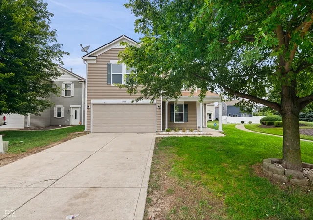 1st image of 1364 Ellington Dr, Shelbyville, IN 46176 | MLS# 22121811