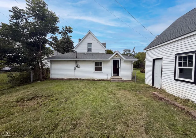 5th image of 124 N Main St, Pendleton, IN 46064 | MLS# 22121828