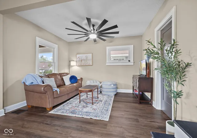 4th image of 2165 Napoleon St, Indianapolis, IN 46203 | MLS# 22121831