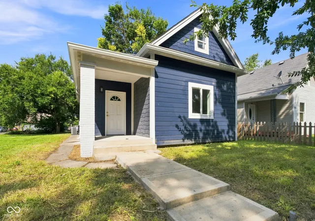 2nd image of 208 N Tacoma Ave, Indianapolis, IN 46201 | MLS# 22121835