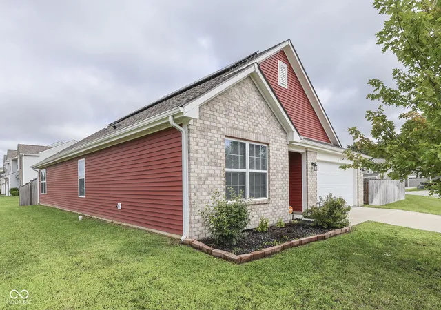 4th image of 4338 Rhapsody Ln, Indianapolis, IN 46235 | MLS# 22121842