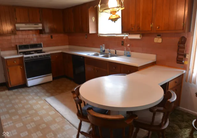5th image of 327 Hancock St, Indianapolis, IN 46222 | MLS# 22121847