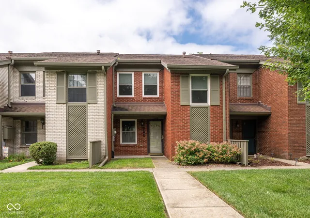 1st image of 5262 Whisperwood Ln #258, Indianapolis, IN 46226 | MLS# 22121856