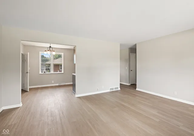 25th image of 340 N Edmondson Ave, Indianapolis, IN 46219 | MLS# 22121857