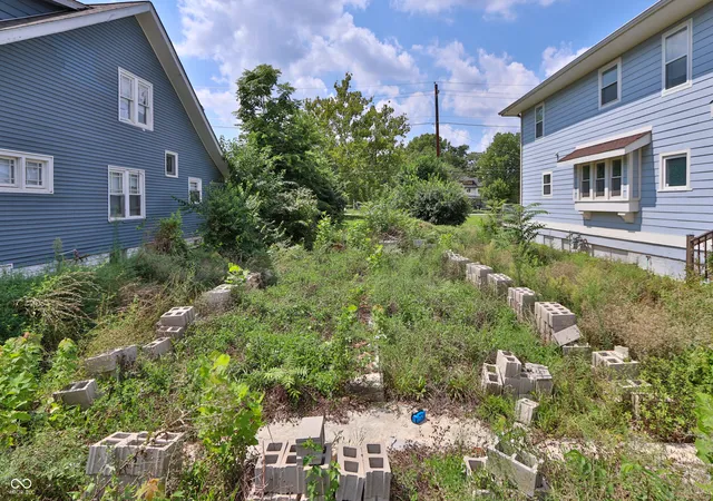 1st image of 2926 Ruckle St, Indianapolis, IN 46205 | MLS# 22121868
