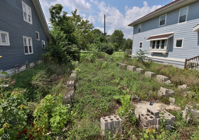 2nd image of 2926 Ruckle St, Indianapolis, IN 46205 | MLS# 22121868