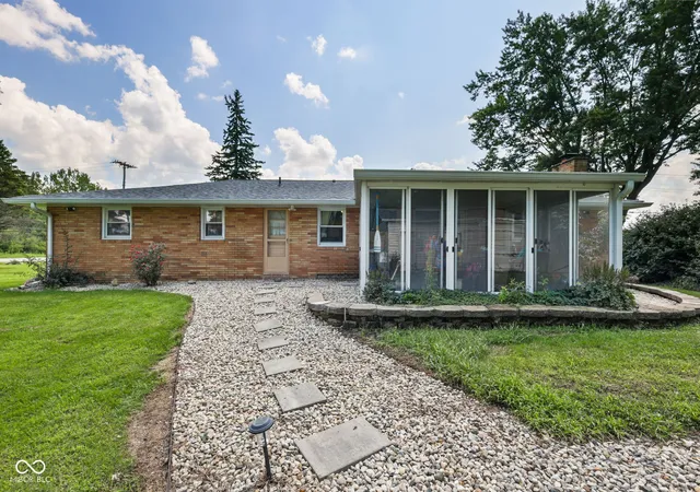 41st image of 1128 E School St, Anderson, IN 46012 | MLS# 22121886