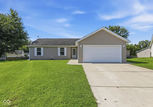 1st image of 7358 S Millikan Ct, Nineveh, IN 46164 | MLS# 22121934