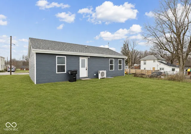 Photo 2 of Single family home for sale at 611 S Harrison St, Alexandria, IN 46001 | MLS# 22123331 | Listing updated on 2026-09-01