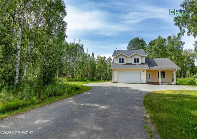 Photo 2 of Single family home for sale at 5560 E Big Rock Dr, Wasilla, AK 99654 | MLS# 26-10115 | Listing updated on 2026-08-12