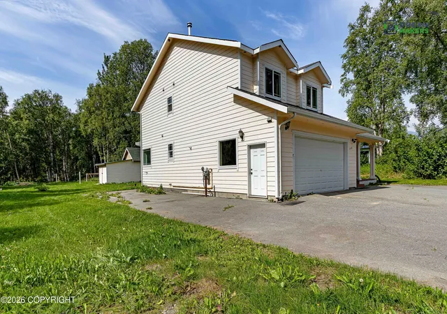Photo 3 of Single family home for sale at 5560 E Big Rock Dr, Wasilla, AK 99654 | MLS# 26-10115 | Listing updated on 2026-09-19