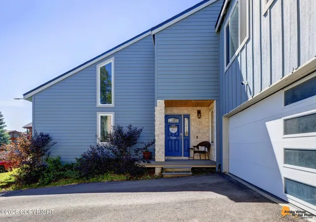 4th image of 9600 Albatross Dr, Anchorage, AK 99502 | MLS# 26-10181