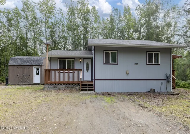 Photo 4 of Single family home for sale at 51920 Trader John St, Nikiski, AK 99611 | MLS# 26-10116 | Listing updated on 2026-08-31