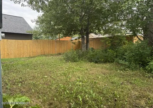 4th image of 10321 Thuja Cir, Anchorage, AK 99507 | MLS# 26-10010