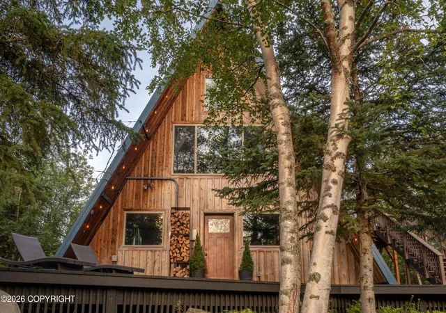 5th image of 9843 Conifer St, Anchorage, AK 99507 | MLS# 26-10077