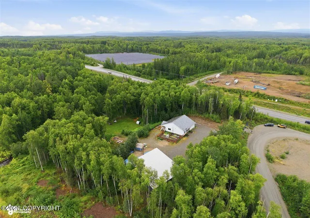 Photo 4 of Multi family home for sale at 8905 N Mike Ardaw Rd, Willow, AK 99688 | MLS# 26-10117 | Listing updated on 2026-10-06