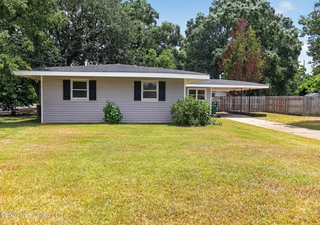 3rd image of 1910 Meadowbrook St, Pascagoula, MS 39567 | MLS# 4158256