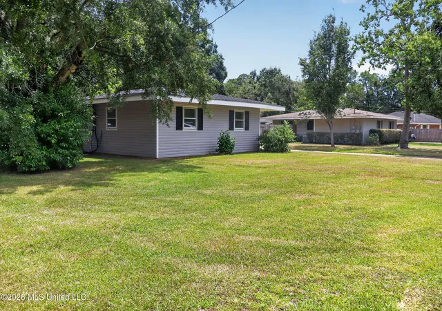 5th image of 1910 Meadowbrook St, Pascagoula, MS 39567 | MLS# 4158256