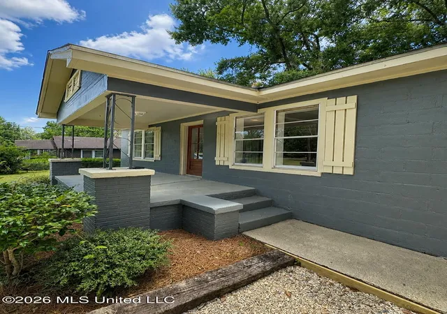 Photo 2 of Single family home for sale at 520 1st Street, Magee, MS 39111 | MLS# 4158553 | Listing updated on 2026-09-11