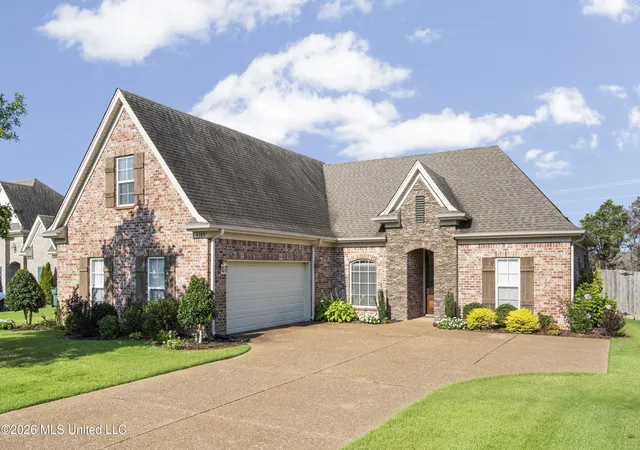 Photo 1 of Sale Pending at 4389 W Vineyard Dr, Southaven, MS 38672 | MLS# 4158848 | Listing updated on 2026-09-08
