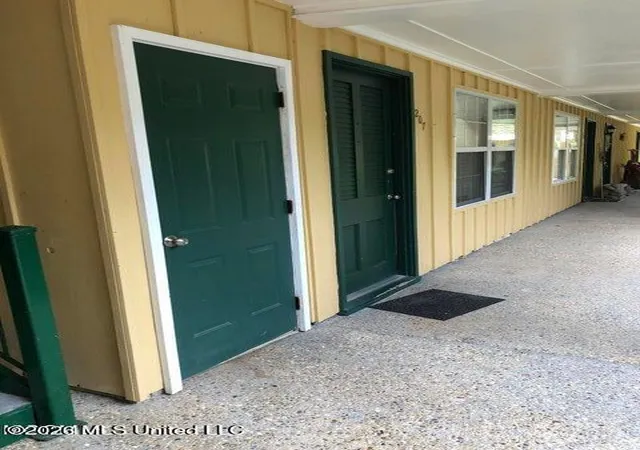 Photo 3 of Condo for sale at 3310 Washington Ave, Pascagoula, MS 39581 | MLS# 4158874 | Listing updated on 2026-08-11