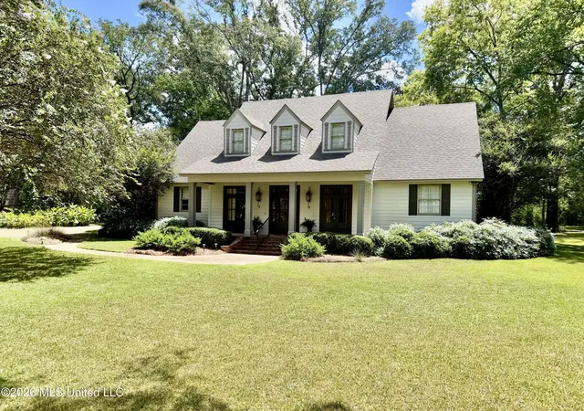1st image of 4 Lafayette Cir, Clinton, MS 39056 | MLS# 4158973