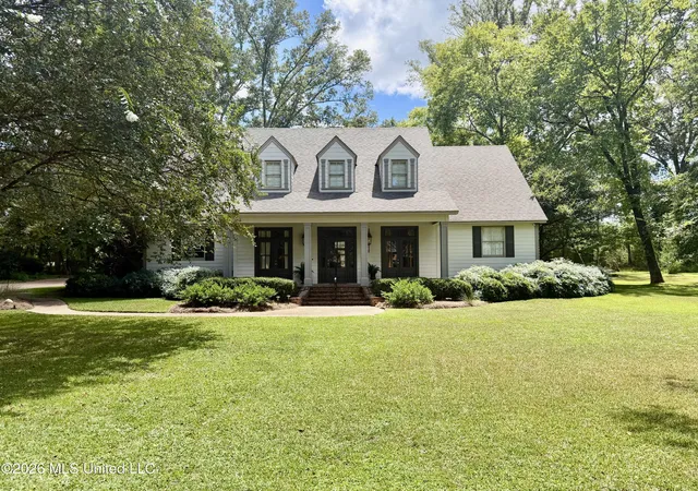 3rd image of 4 Lafayette Cir, Clinton, MS 39056 | MLS# 4158973