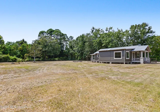 Photo 3 of Single family home for sale at 7101 Wayne Ln, Biloxi, MS 39532 | MLS# 4159379 | Listing updated on 2026-08-17