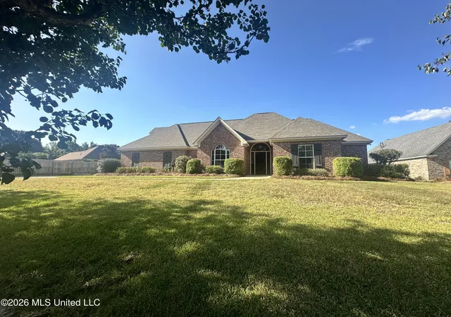 Photo 2 of Sale Pending at 102 Eastfield Pl, Gluckstadt, MS 39110 | MLS# 4159392 | Listing updated on 2026-09-14