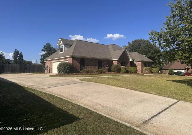 Photo 3 of Sale Pending at 102 Eastfield Pl, Gluckstadt, MS 39110 | MLS# 4159392 | Listing updated on 2026-09-14