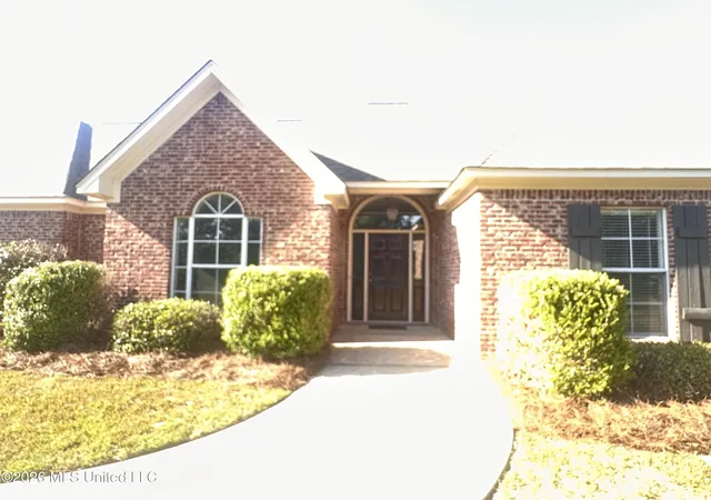 Photo 3 of Sale Pending at 102 Eastfield Pl, Gluckstadt, MS 39110 | MLS# 4159392 | Listing updated on 2026-09-14