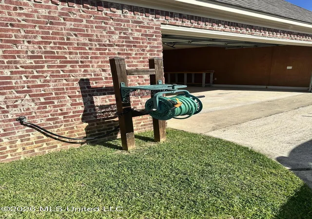 Photo 4 of Sale Pending at 102 Eastfield Pl, Gluckstadt, MS 39110 | MLS# 4159392 | Listing updated on 2026-09-14