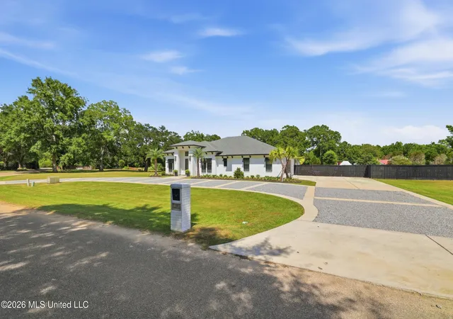 3rd image of 15 Legacy Dr, Picayune, MS 39466 | MLS# 4159758