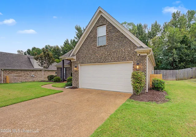 Photo 3 of Single family home for sale at 2681 Cherry Tree Dr, Southaven, MS 38672 | MLS# 4160912 | Listing updated on 2026-08-30