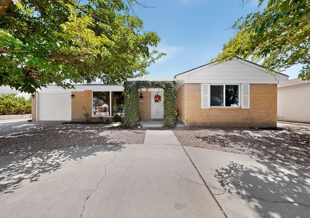 1st image of 2814 Arizona St Ne, Albuquerque, NM 87110 | MLS# 1108762