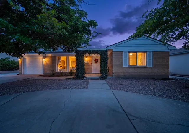 2nd image of 2814 Arizona St Ne, Albuquerque, NM 87110 | MLS# 1108762