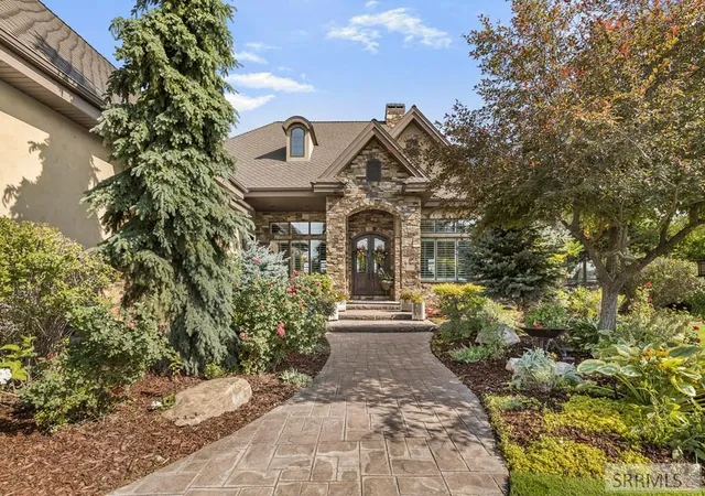 Photo 4 of Sale Pending at 9340 S Saddle Horn Dr, Idaho Falls, ID 83404 | MLS# 2188310 | Listing updated on 2026-08-13