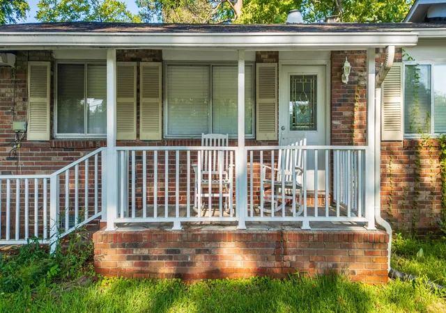 Photo 3 of Single family home for sale at 308 Beaver Rd, Fort Oglethorpe, GA 30742 | MLS# 1539012 | Listing updated on 2026-09-23