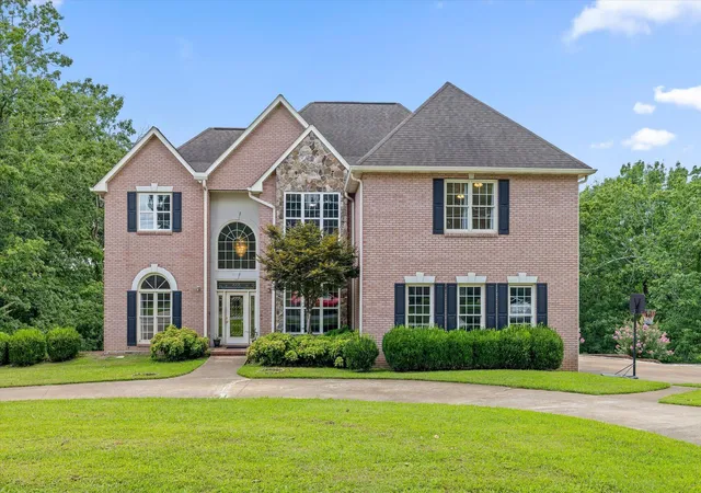 Photo 1 of Single family home for sale at 800 Sunset Mountain Dr, Chattanooga, TN 37421 | MLS# 1538897 | Listing updated on 2026-08-31