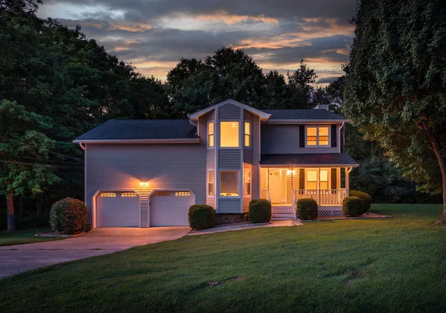 Photo 1 of Single family home for sale at 5526 Twin Oaks Dr, Ooltewah, TN 37363 | MLS# 1540096 | Listing updated on 2026-09-07