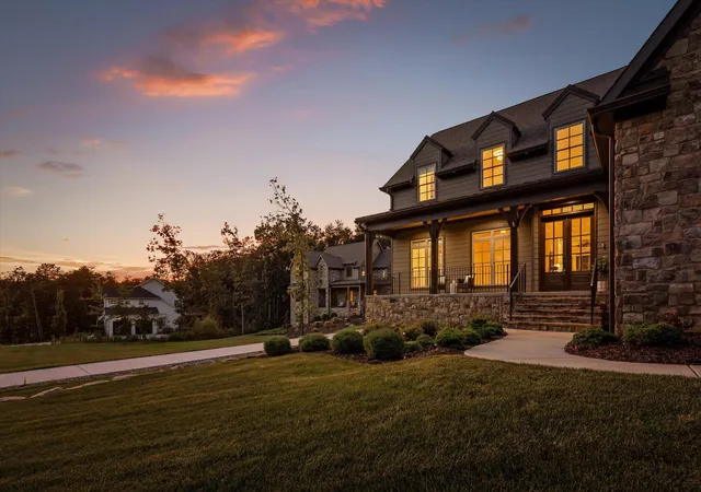Photo 3 of Single family home for sale at 8293 Mountain Laurel Trl, Signal Mountain, TN 37377 | MLS# 1529988 | Listing updated on 2026-08-31