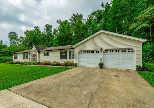 Photo 2 of Sale Pending at 173 Lytle Rd, Rossville, GA 30741 | MLS# 1538911 | Listing updated on 2026-07-20