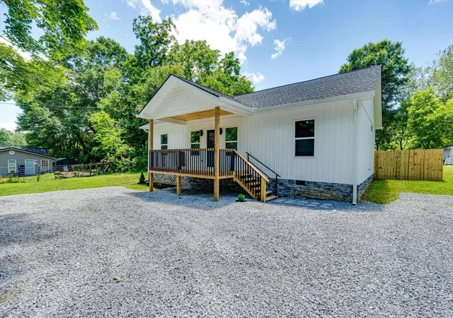 Photo 2 of Sale Pending at 701 Spencer St, La Fayette, GA 30728 | MLS# 1539247 | Listing updated on 2026-09-17