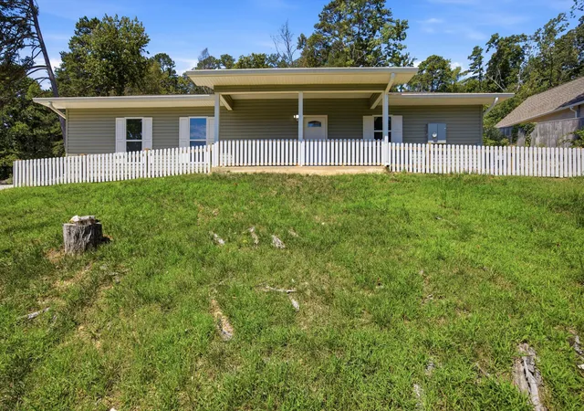1st image of 1032 Woodgate Rd, Ringgold, GA 30736 | MLS# 1531243
