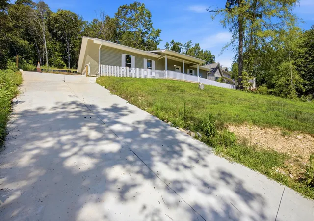 Photo 3 of Single family home for sale at 1032 Woodgate Rd, Ringgold, GA 30736 | MLS# 1531243 | Listing updated on 2026-08-21