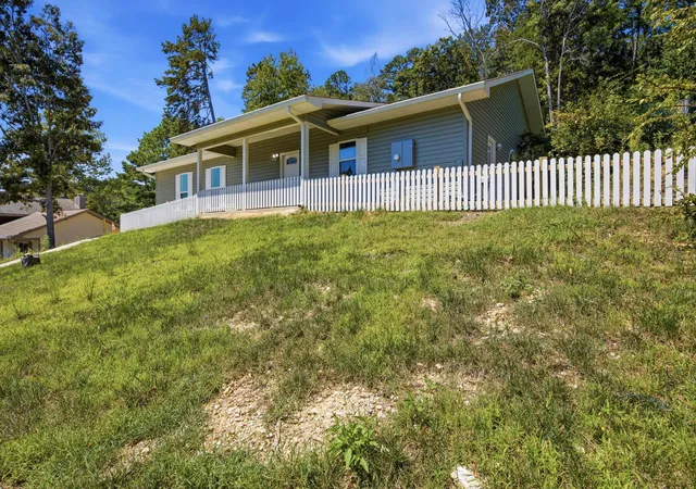 Photo 3 of Single family home for sale at 1032 Woodgate Rd, Ringgold, GA 30736 | MLS# 1531243 | Listing updated on 2026-10-26